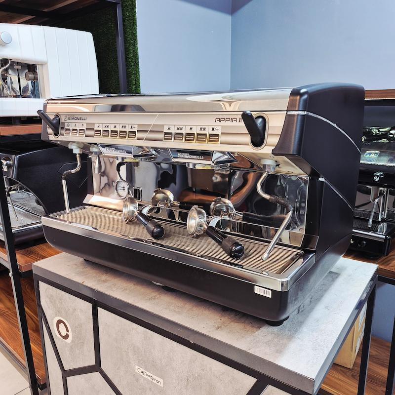 دستگاه اسپرسو دو گروپ کارکرده مدل سیمونلی آپیا2 سال ساخت 2015 کارکرده