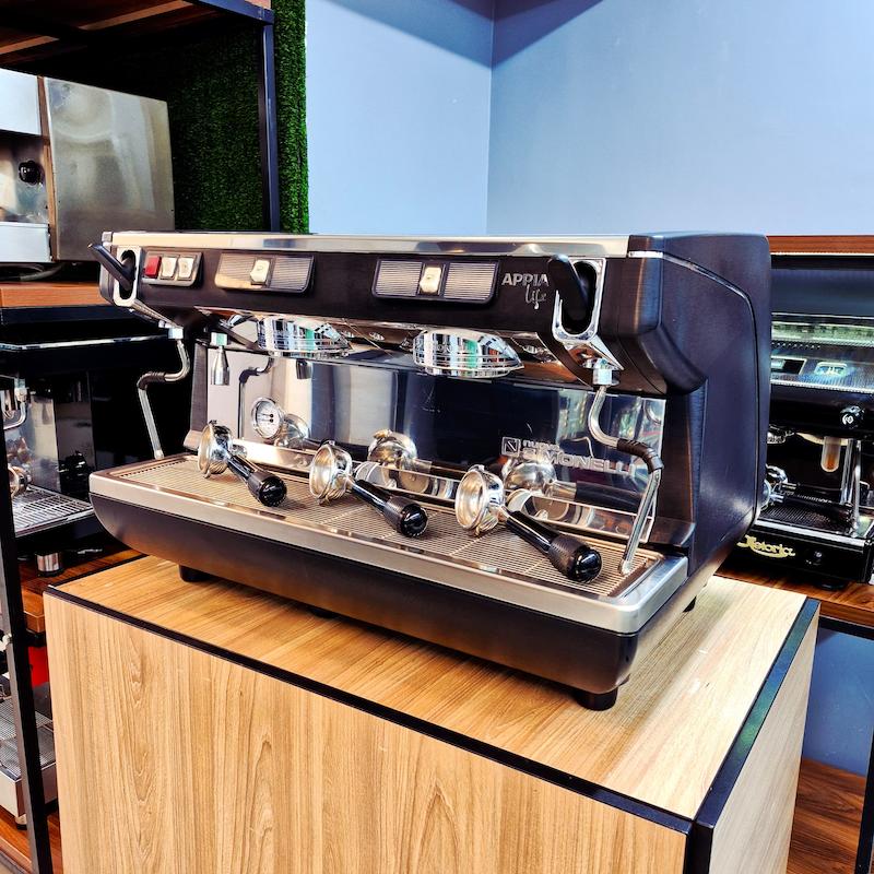 دستگاه اسپرسو دو گروپ مدل سیمونلی آپیا لایف سال ساخت 2020