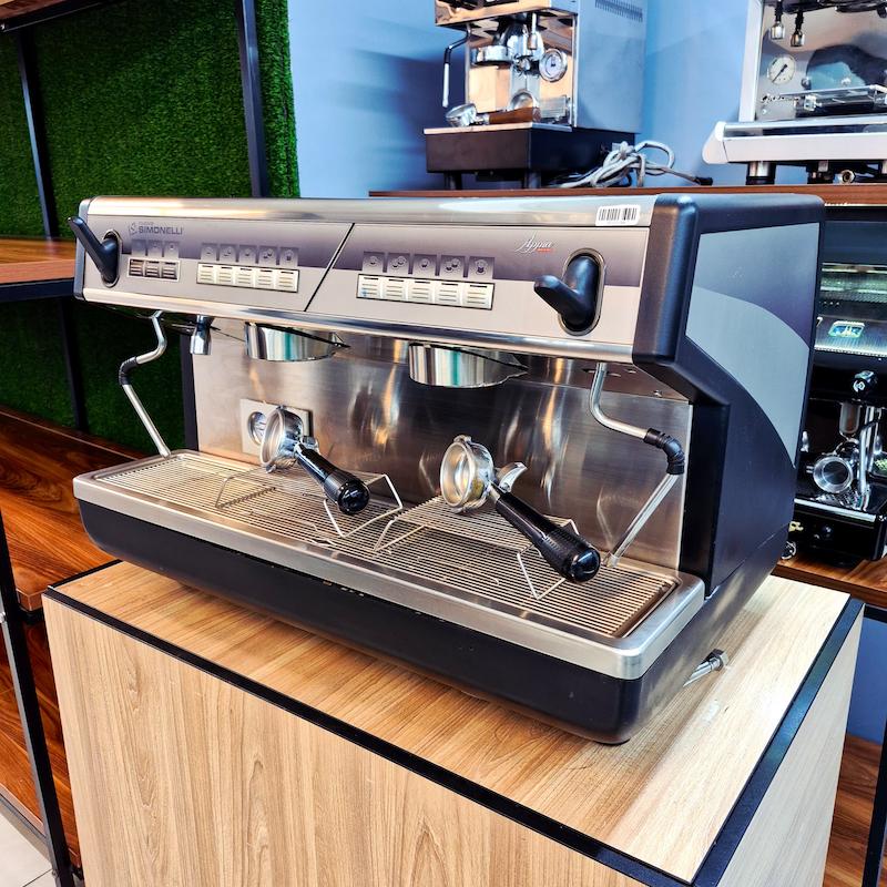 دستگاه اسپرسو دو گروپ اتوماتیک مدل سیمونلی نوا Nuova Simonelli کارکرده سال ساخت 2012