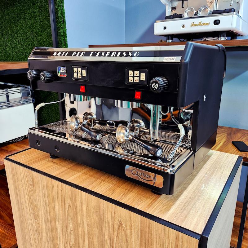 دستگاه اسپرسو دو گروپ مدل آستوریا SAE کارکرده سال ساخت 2010 