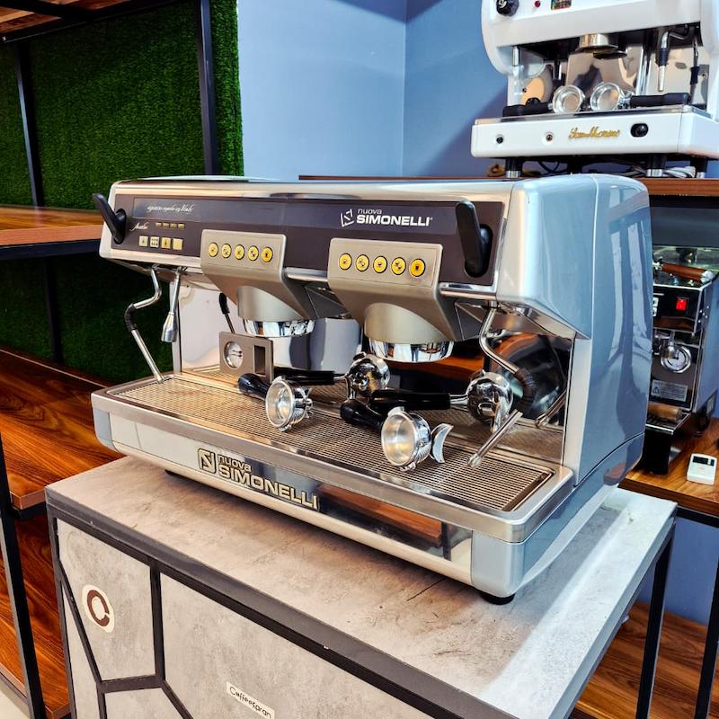 دستگاه اسپرسو دو گروپ مدل سیمونلی نوا Nuova Simonelli Aurelia کارکرده سال ساخت 2017