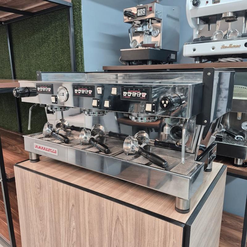 دستگاه اسپرسو سه گروپ مدل لامارزاکو Marzocco Linea Classic 3AV کارکرده سال ساخت 2014