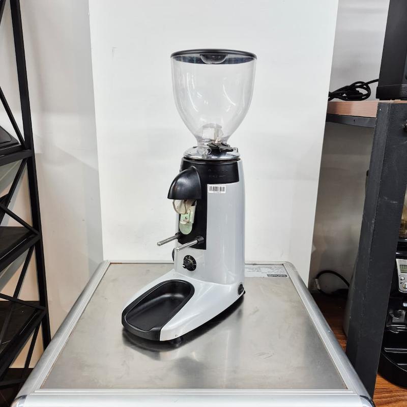 آسیاب قهوه آندیمند برند وگا مدل Wega K3 کارکرده