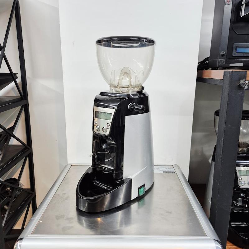 دستگاه آسیاب قهوه مدل جیمبالی CM آندیمند کارکرده 