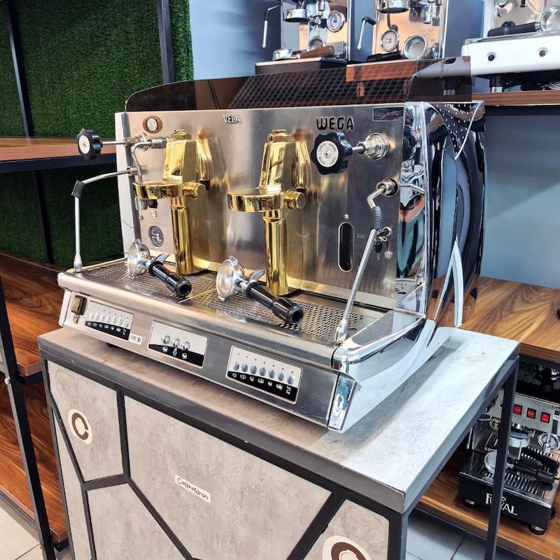 دستگاه اسپرسو دو گروپ مدل وگا ولا Wega Vela Vintage کارکرده سال ساخت 2012