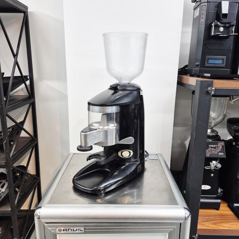 آسیاب قهوه مدل کامپک  Compak K6 کارکرده 