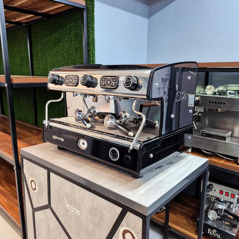 دستگاه اسپرسو دو گروپ مدل لاسپازیاله S2 اتوماتیک کارکرده سال ساخت 2017 