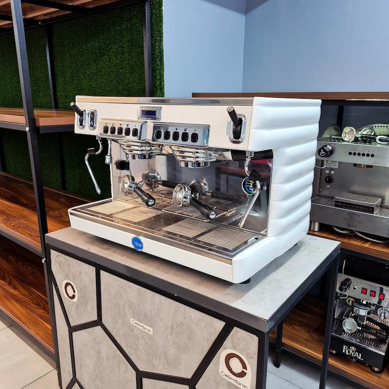 دستگاه اسپرسو دو گروپ مدل کاریمالی بابل کارکرده سال ساخت 2019