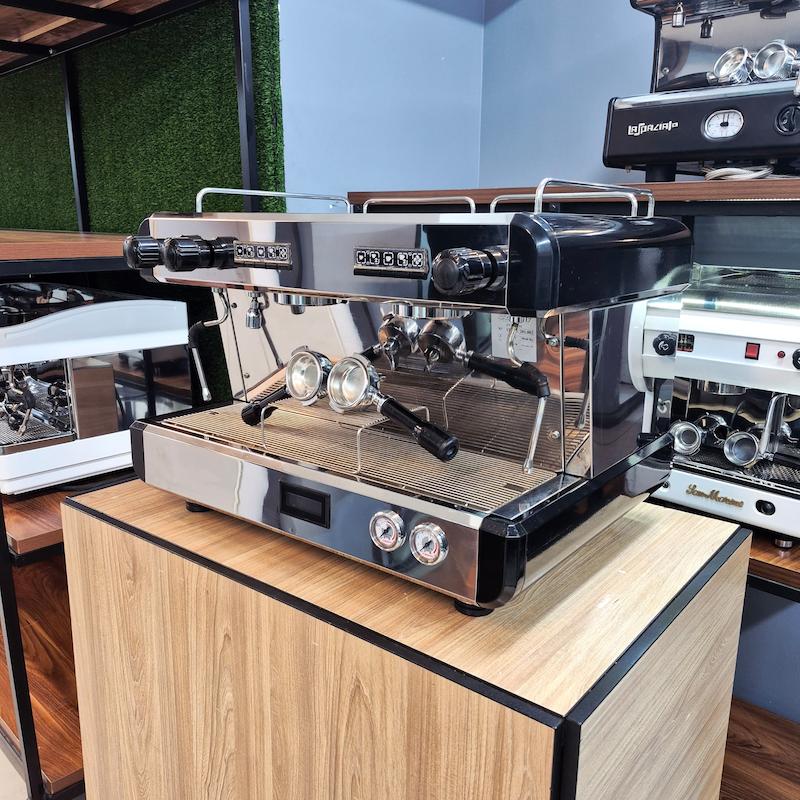 دستگاه اسپرسو دو گروپ مدل کنتی CC100 کارکرده  سال ساخت 2017