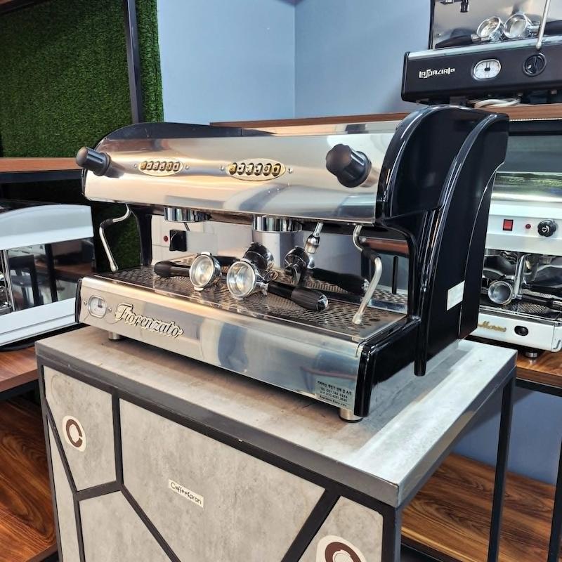 دستگاه اسپرسو دو گروپ مدل فیورنزاتو Fiorenzato Venezia کارکرده سال ساخت 2013