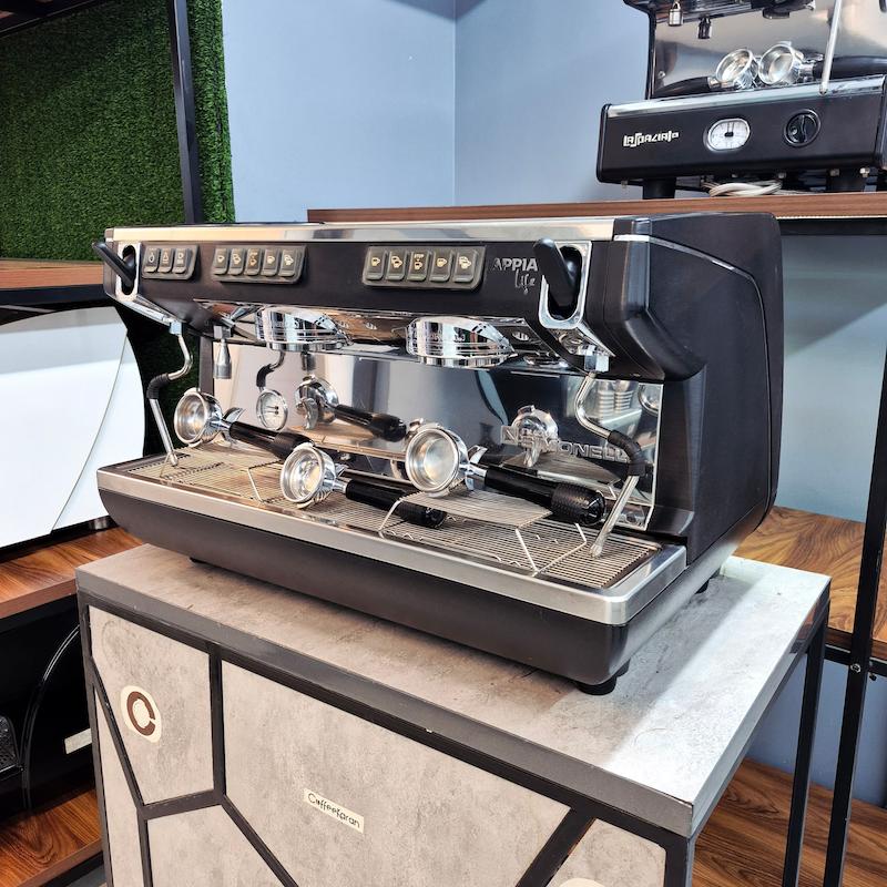 دستگاه اسپرسو دو گروپ مدل سیمونلی آپیا لایف Simonelli Appia Life کارکرده سال ساخت 2021