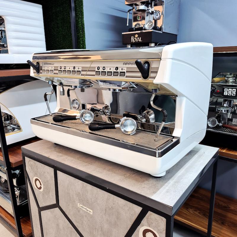 دستگاه اسپرسو دو گروپ مدل سیمونلی آپیا2 کارکرده سال ساخت 2016