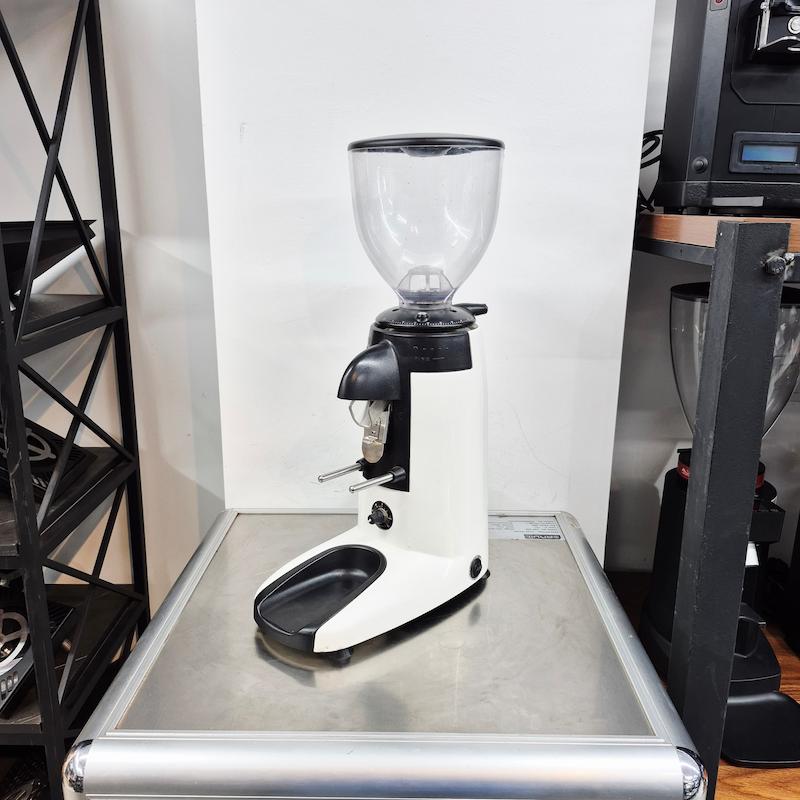 آسیاب قهوه آندیمند مدل وگا کامپک Compak K3 کارکرده 