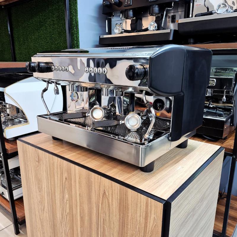 دستگاه اسپرسو دو گروپ مدل ایتالکرم Italcrem IT4  کارکرده سال ساخت 2009