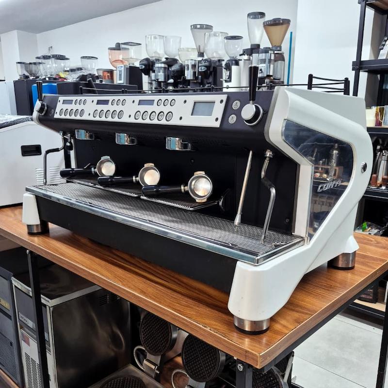 دستگاه اسپرسو سه گروپ مولتی بویلر مدل کنتی مونت کارلو Conti Monte Carlo کارکرده سال ساخت 2022