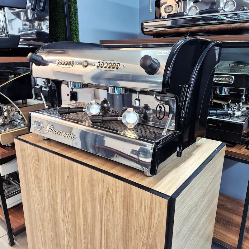 دستگاه اسپرسو دو گروپ مدل فیورنزاتو Fiorenzato Venezia کارکرده سال ساخت 2013