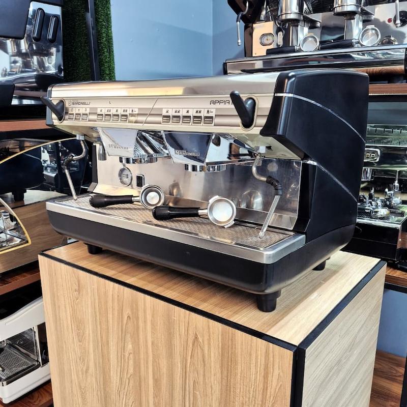 دستگاه اسپرسو دو گروپ مدل سیمونلی آپیا2 کارکرده سال ساخت 2016