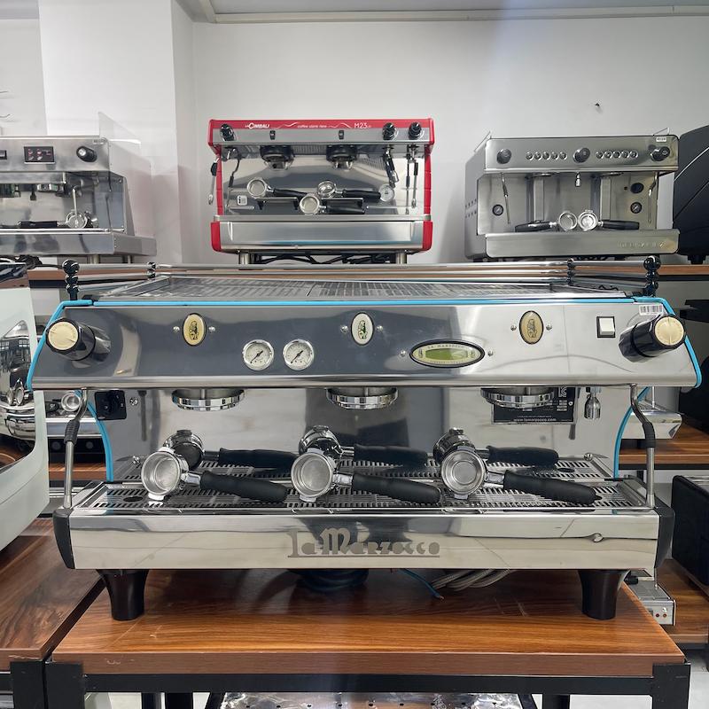 دستگاه اسپرسو ساز سه گروپ برند لامارزاکو مدل FB80 نیمه اتوماتیک سال ساخت 2011