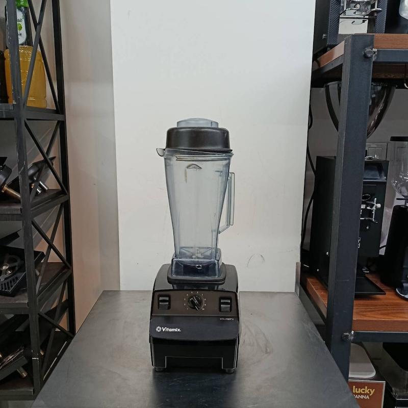 بلندر بدون کاور برند ویتامیکس Vitamix کارکرده