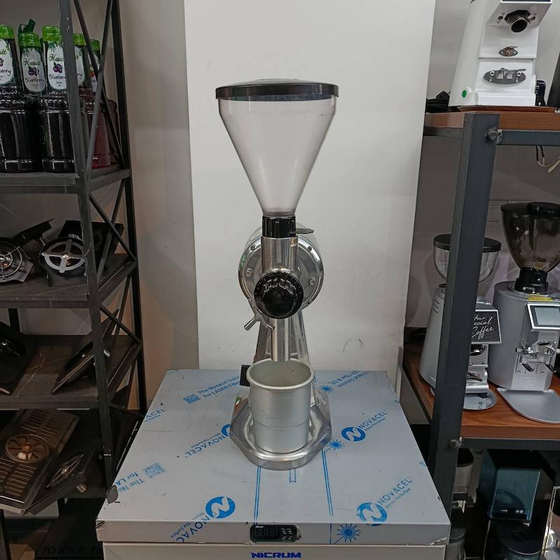 آسیاب  پاکت خور برند فاما مدل  فله زن Combo Coffee Grinder And Grater  سال ساخت 2017کارکرده 2016-کپی