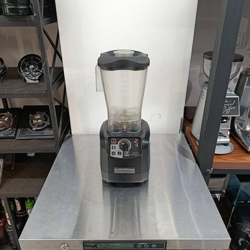 بلندر بدون کاور برند همیلتون Hamilton Beach مدل HBH650 (ساخت آمریکا) ظرفیت 2 لیتری کارکرده