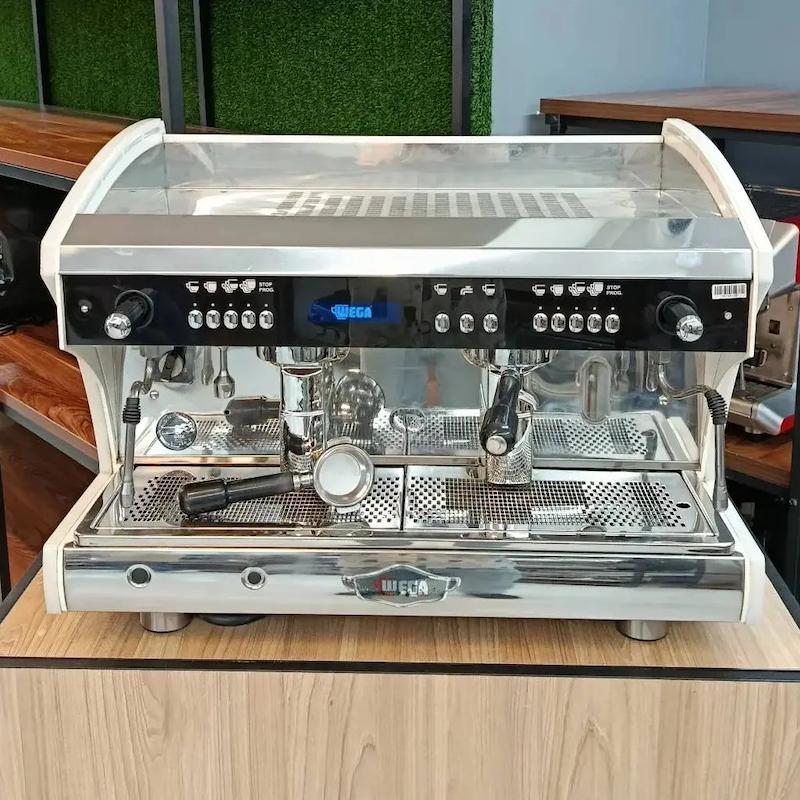 دستگاه اسپرسو ساز دو گروپ برند وگا مدل پولاریس (Wega Polaris) سال ساخت  2018 کارکرده