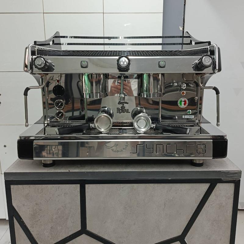 دستگاه اسپرسوساز دو گروپ برند رویال مدل سینچرو (Royal Syncro) سال ساخت 2023 کارکرده