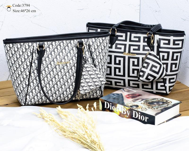 کیف دوشی زنانه مانلی