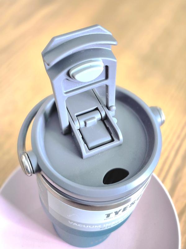 تراول ماگ تایسو TYESO ظرفیت 600ml (ایراد جزئی)