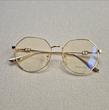 عینک شیشه‌ای ۲