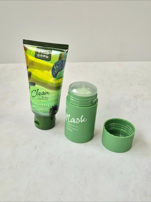 کیت پاک‌کننده و مرطوب‌کننده پوست