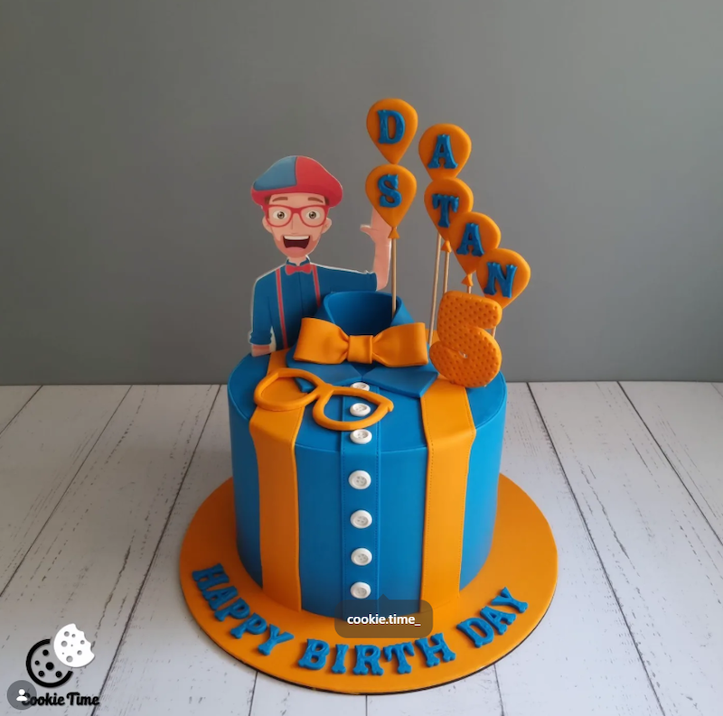کیک Blippi