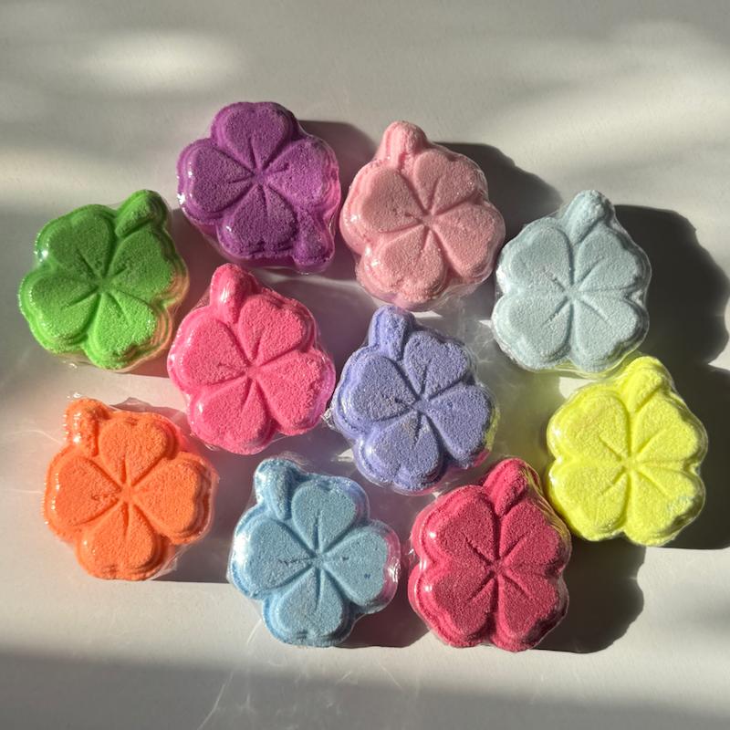 کوکتل پدیکور 50 گرمی طرح شبدر