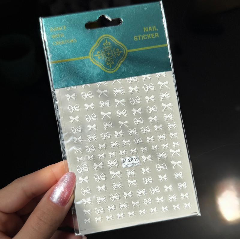 استیکر روسی پاپیون سفید کد 2649