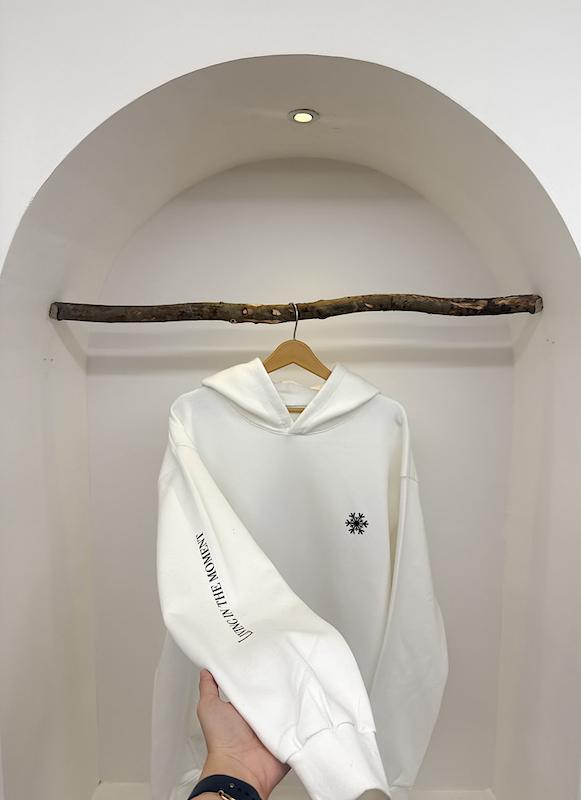 هودی white