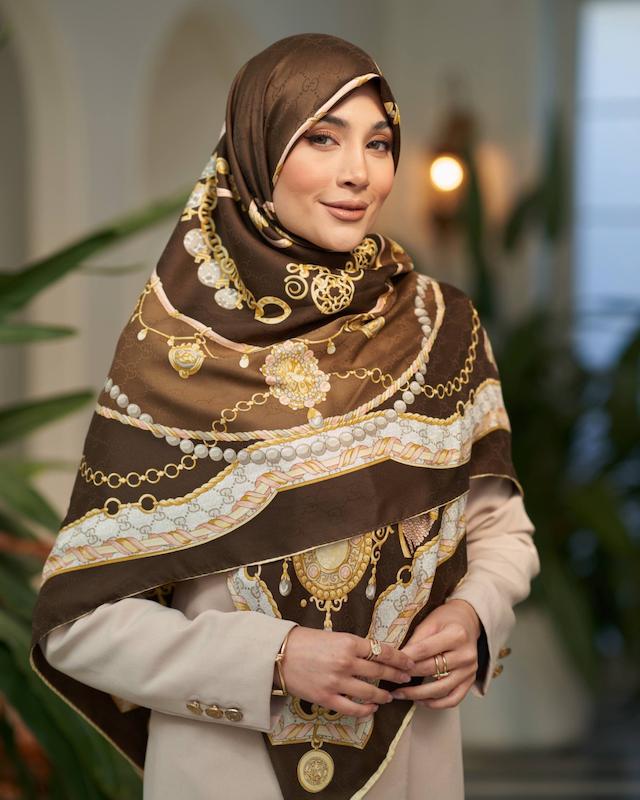 روسری ژاکارد پریا قواره ۱۴۰