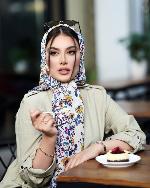 روسری نخ حریر گل ریز قواره ۱۲۰