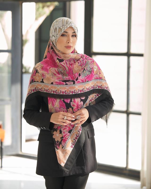 روسری نخی عطرگل قواره ۱۴۰