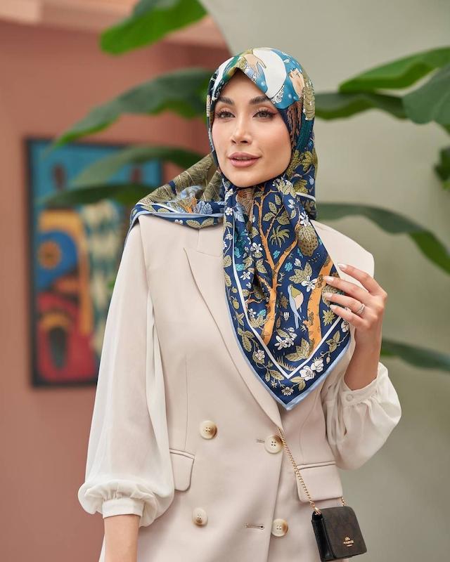 روسری تیویل پاییز قواره ۹۰