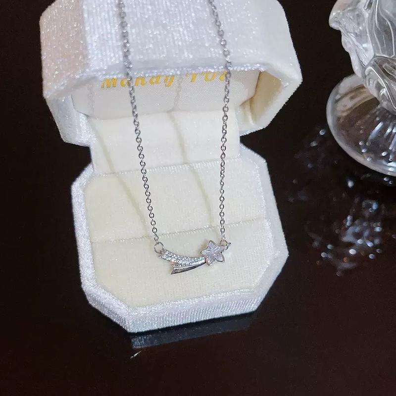 گردنبند ستاره دنباله دار