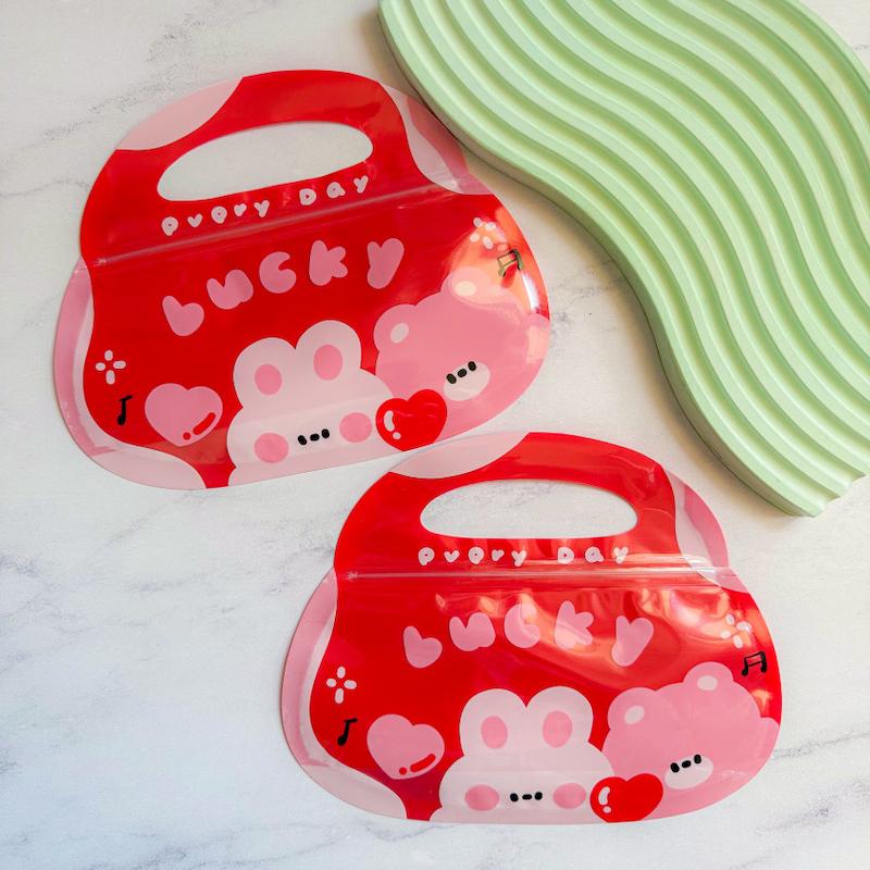 زیپ کیپ طرح کیف قرمز