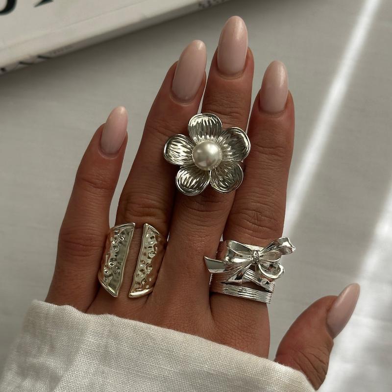 انگشتر زنانه با آبکاری نقره
