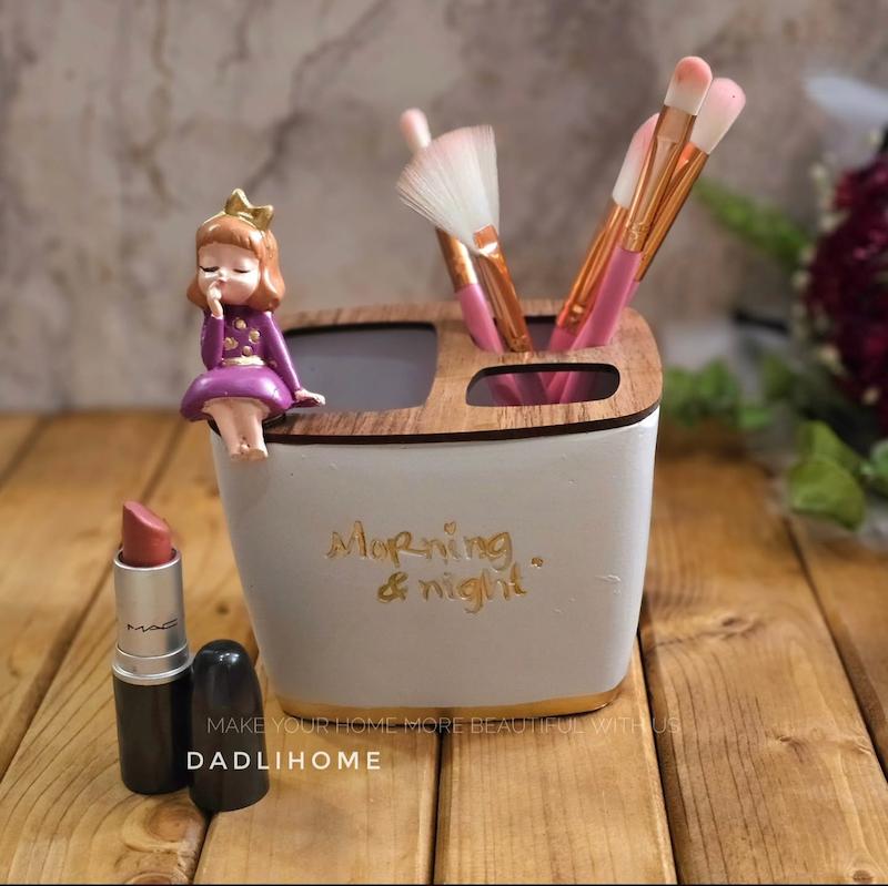 استند رویه چوبی دختر کد 127A
