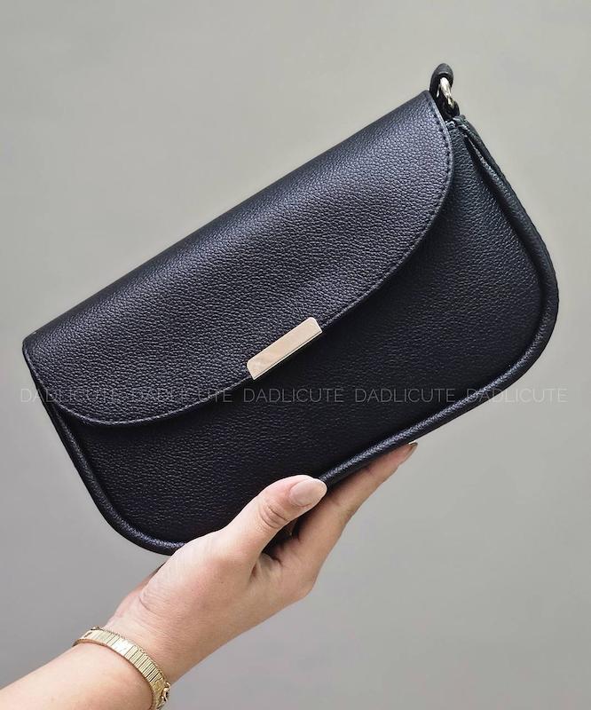 کیف زنانه(دخترانه) دوشی پاسپورتی فلز طلایی طرح چرم کد135C