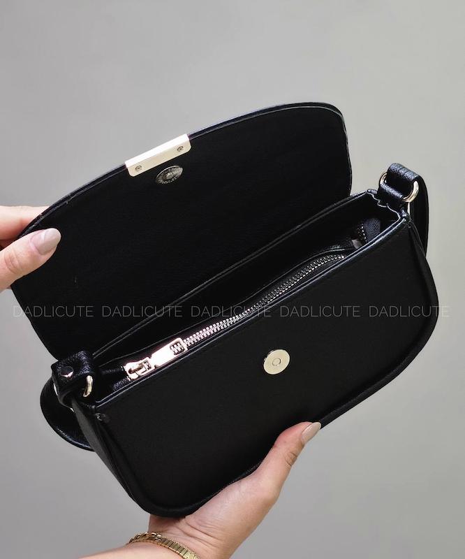 کیف زنانه(دخترانه) دوشی پاسپورتی فلز طلایی طرح چرم کد135C
