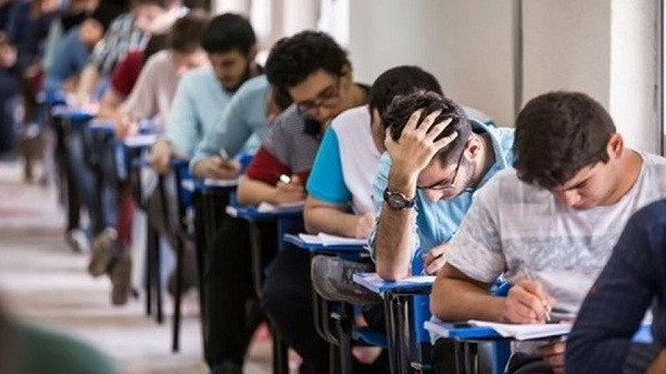 بررسی تفاوت منابع دانشگاهی و آزمونی برای آزمون وکالت