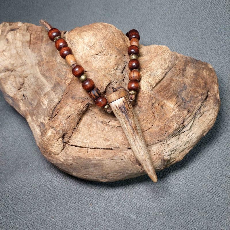 گردنبند سر شاخ گوزن جاساز