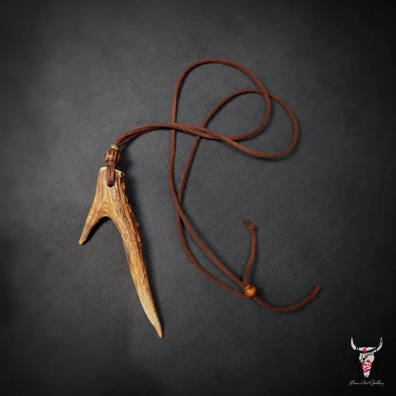 گردنبند سر شاخ شوکا