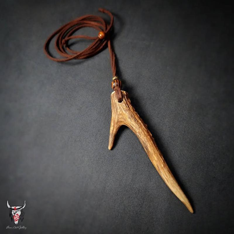 گردنبند سر شاخ شوکا