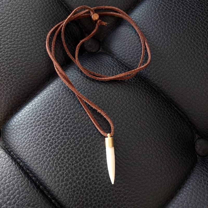 گردنبند استخوان گلوله ای